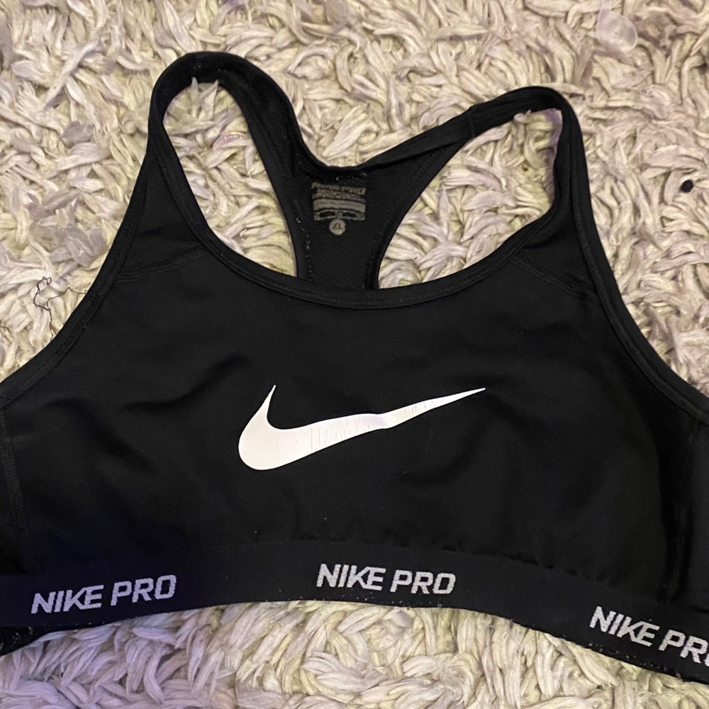 nike sports bra